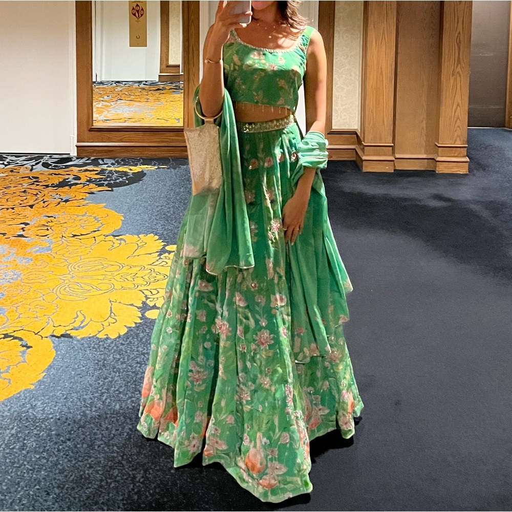 GREEN LEHENGA LASHKARAA